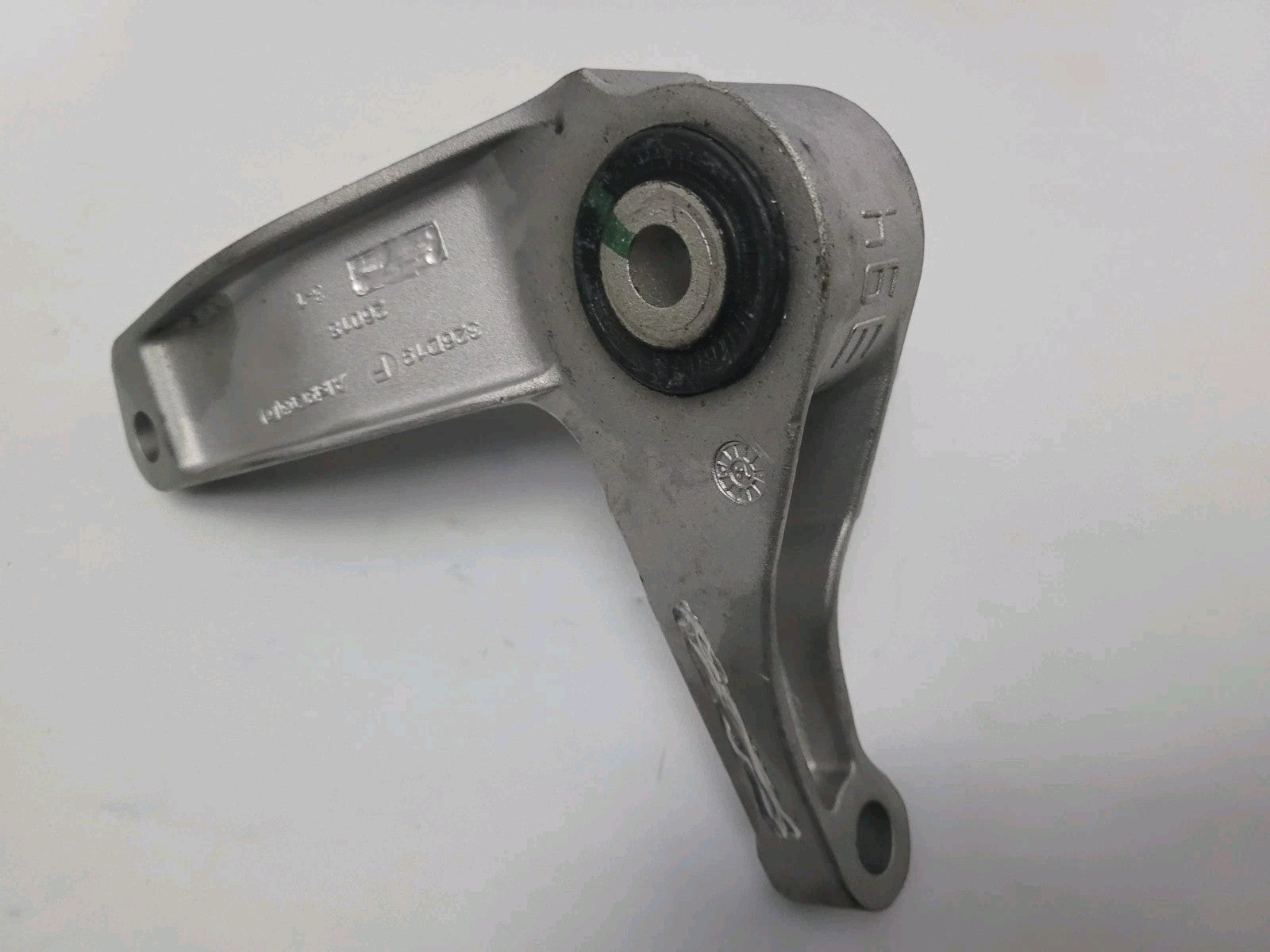 Support Moteur Silent Bloc SASIC  2706264 Ford Kuga 1502464 532C76 (#AUT151)