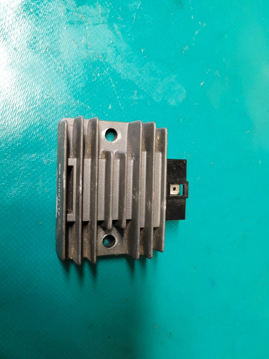 Régulateur de tension 125 Honda transcity NX 1997