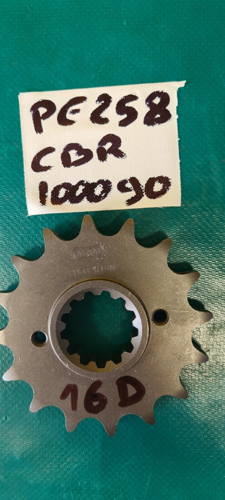 Pignon 1000 cbr 1990 (code PE258)