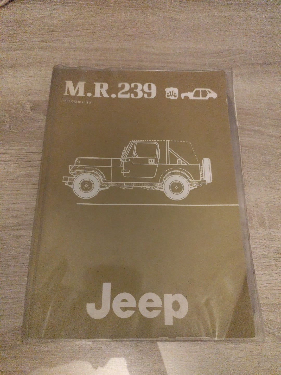 Collector Manuel De Réparation 1982 RENAULT JEEP Mr239 77 11 0 72 817 (Liv118)