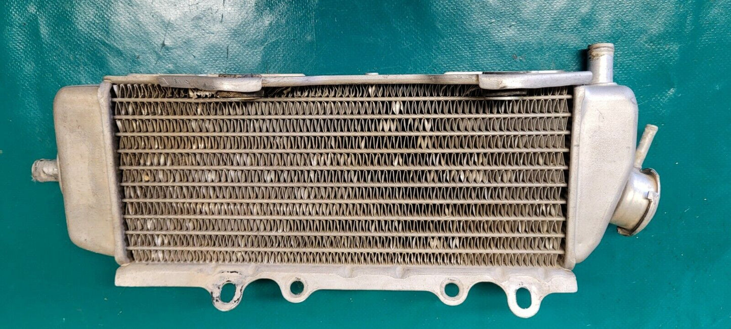 Radiateur côté bouchon Kawasaki 250 KXF 2004
