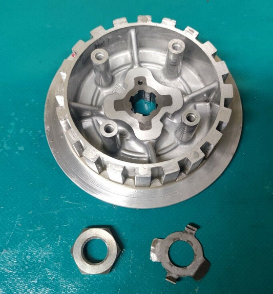 Noix d'embrayage YAMAHA 125 XT modele 12V 