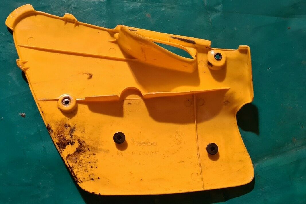 Flanc arrière côté gauche 125 EC gasgas 2002