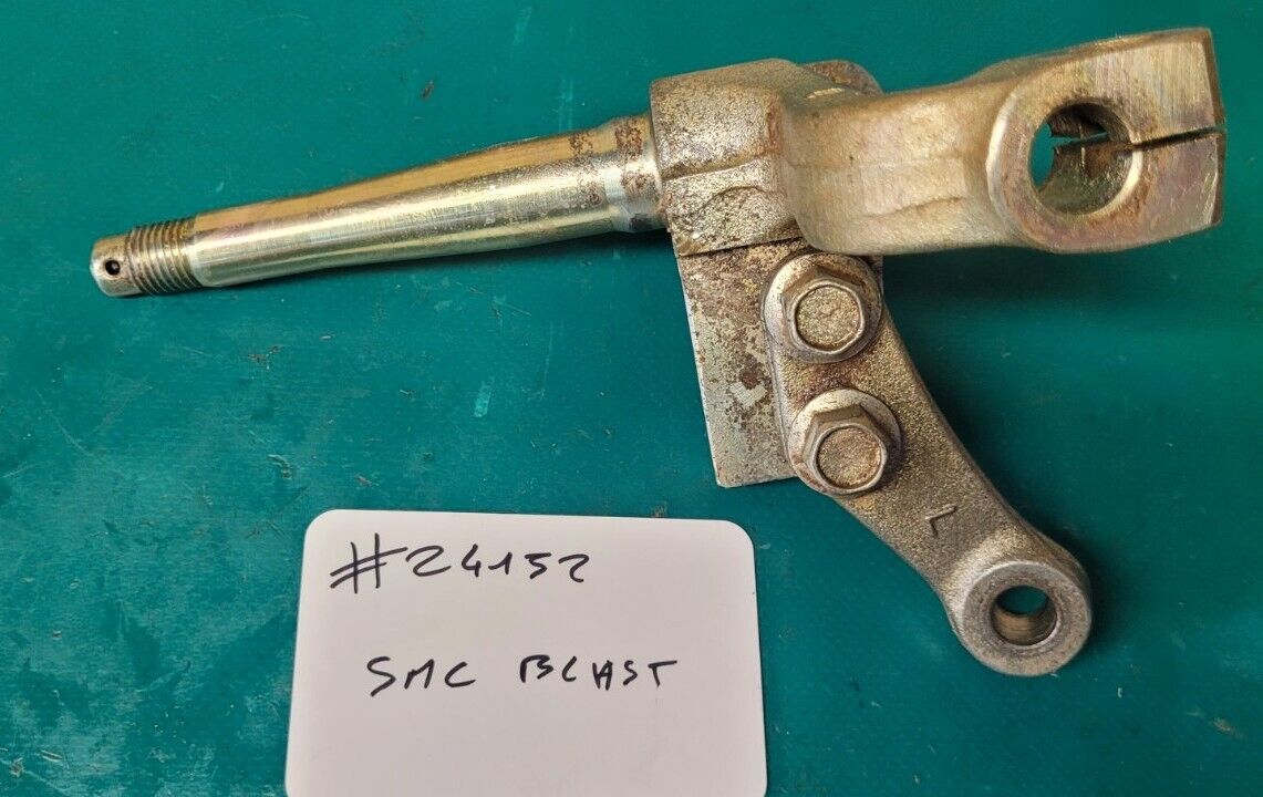 Fusée Porte Roulement Gauche SMC Barossa Blast 250 (24152)