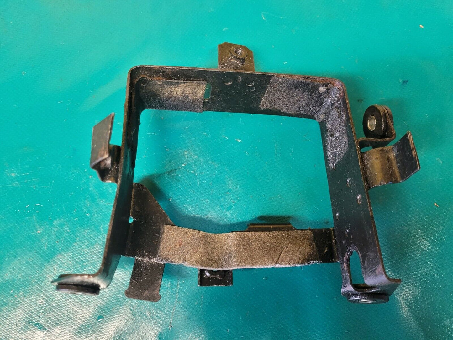 Support de batterie SUZUKI 600 Dr sn41a