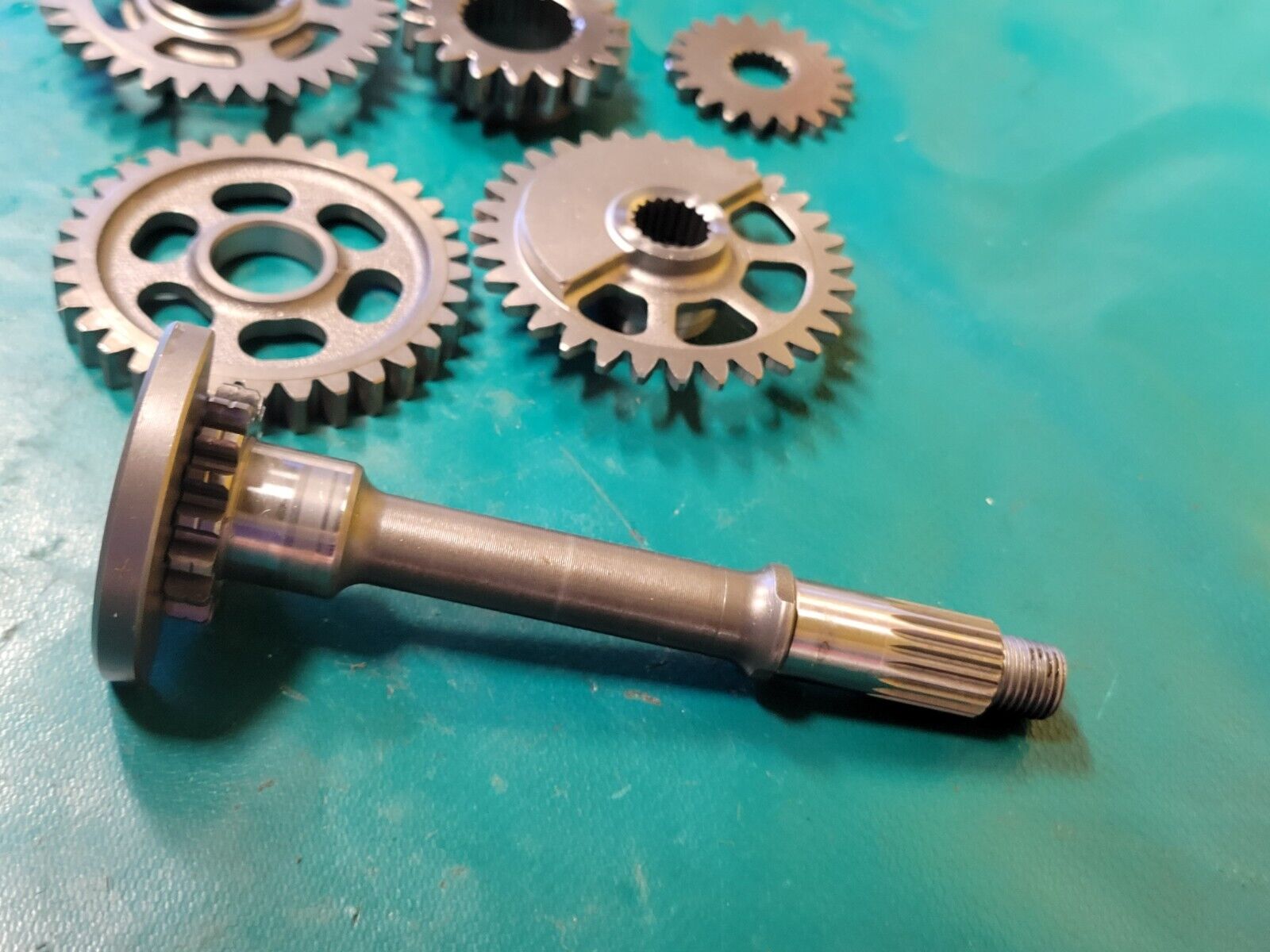 Kit Engrenage De Renvoi Et Axe De Balancier Interne Honda 250 CRF 2011 (#23466)