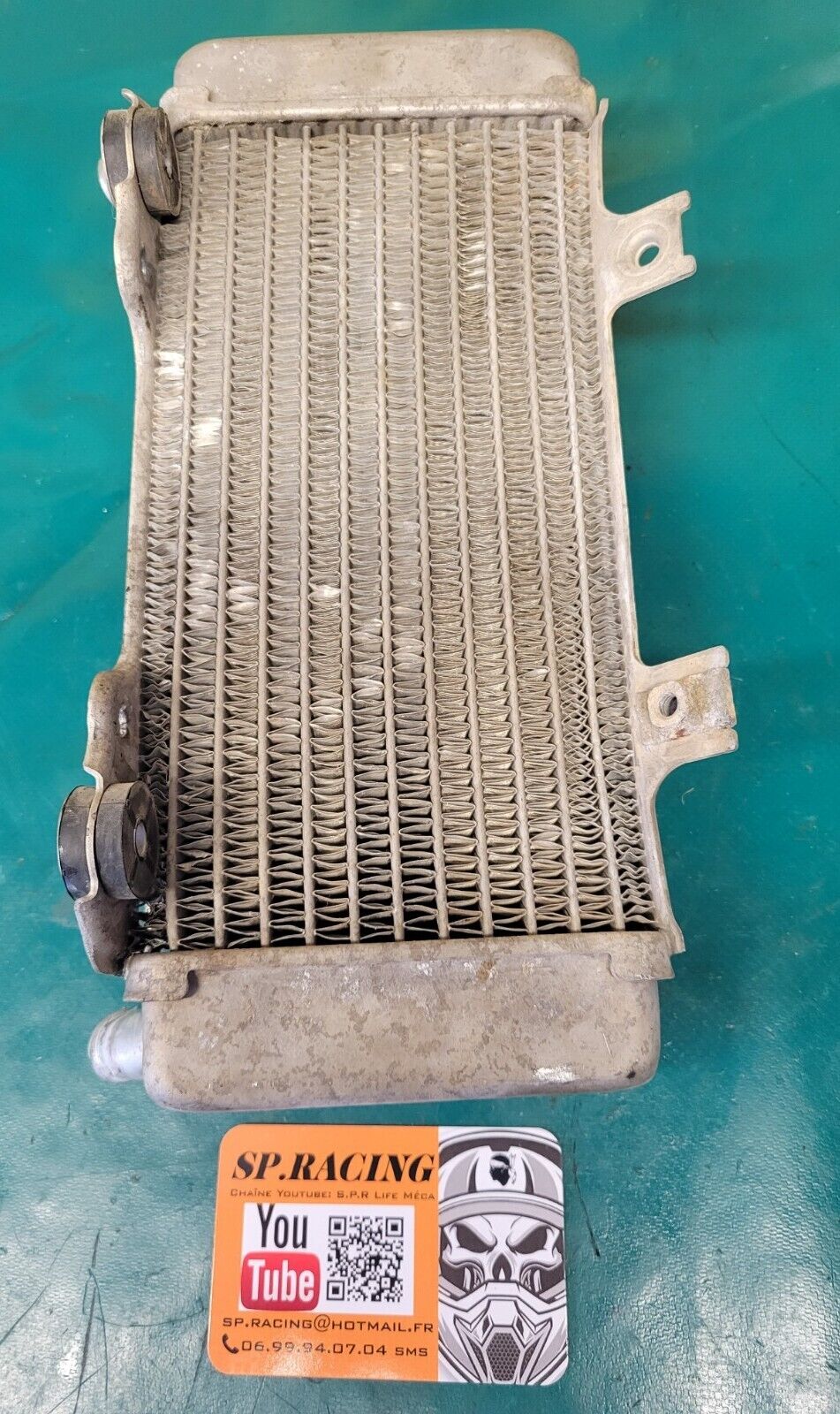 Radiateur Côté Sans Bouchon Honda 250 CRF 2005 (#23556)