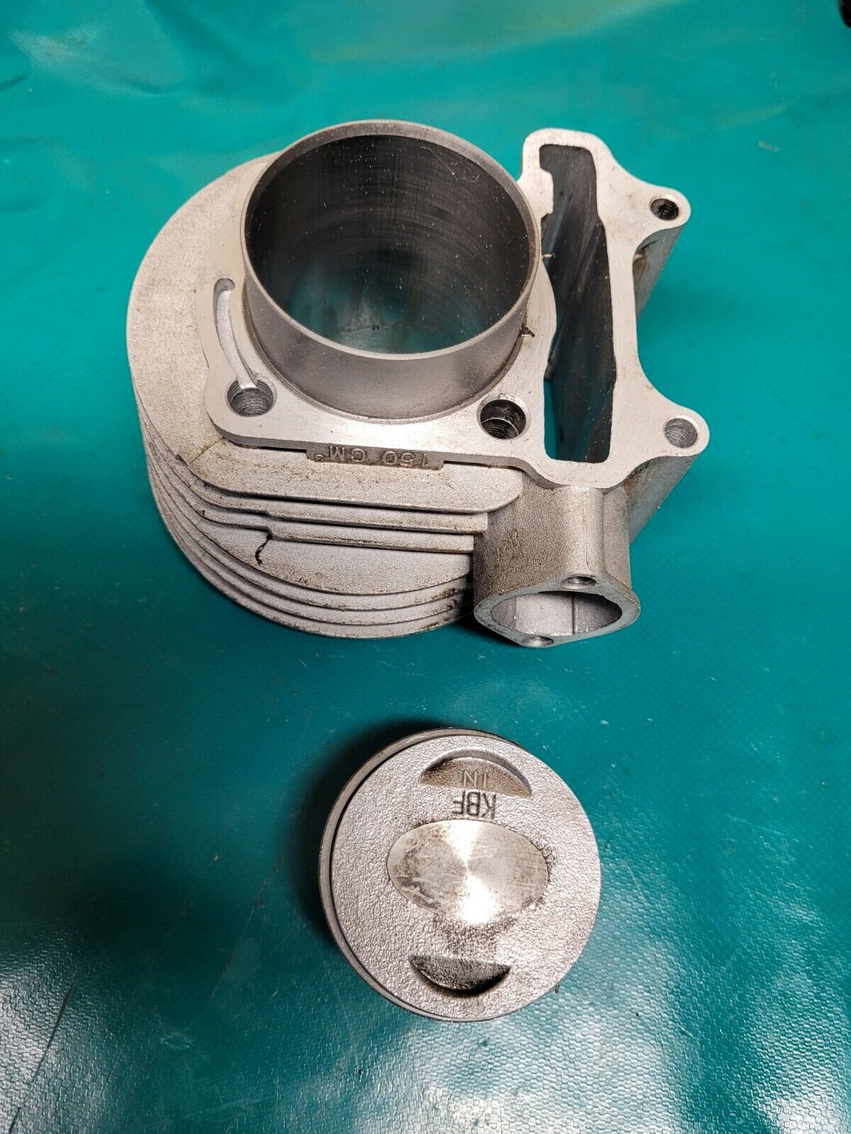 Cylindre piston HYTRACK  hy 150S 2011 linhai
