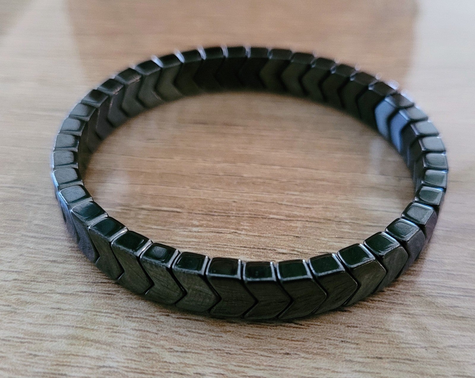 Bracelet En Hématite Taillée Flèche 8mm 20cm Extensible Solide Mixte (Min1)