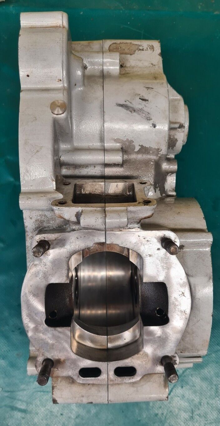 Paire de carters moteur SHERCO 125 trial 2003 (code pe)