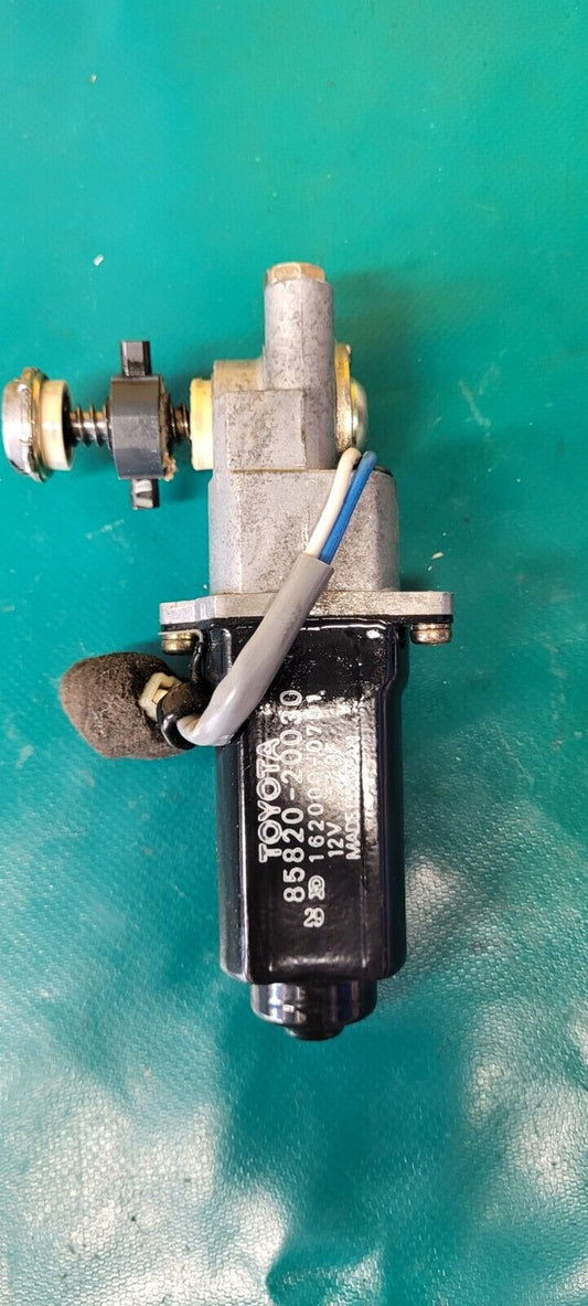 Toyota moteur de siege 8582020030 voir ref  (Auto A)