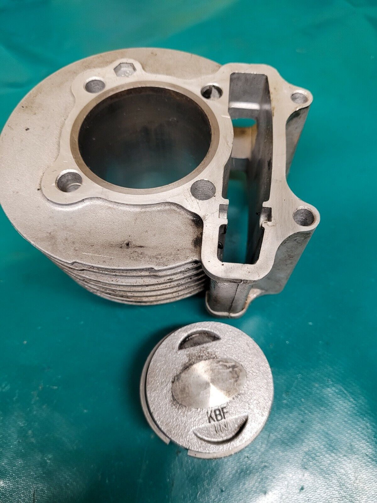Cylindre piston HYTRACK  hy 150S 2011 linhai