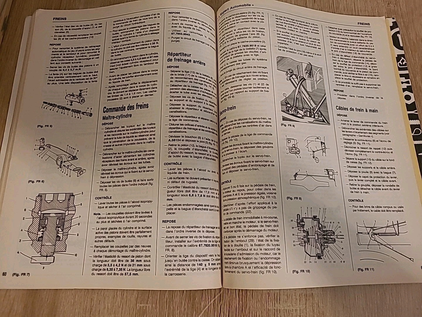 Revue Technique LADA 1200 1300 1500 S  RTA de 104 pages (Liv6)