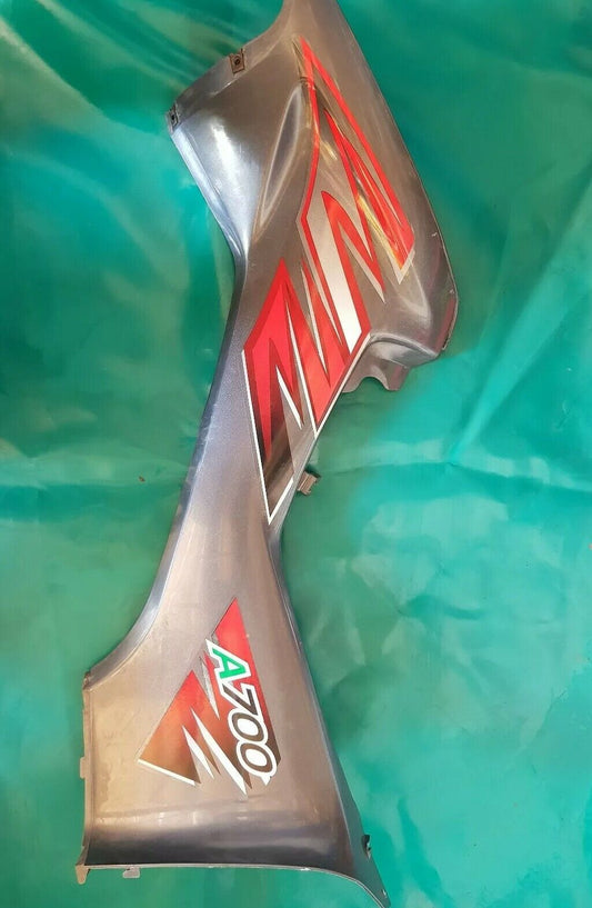 Plastique latéral gauche masaï masai A700 2009 (dinli)