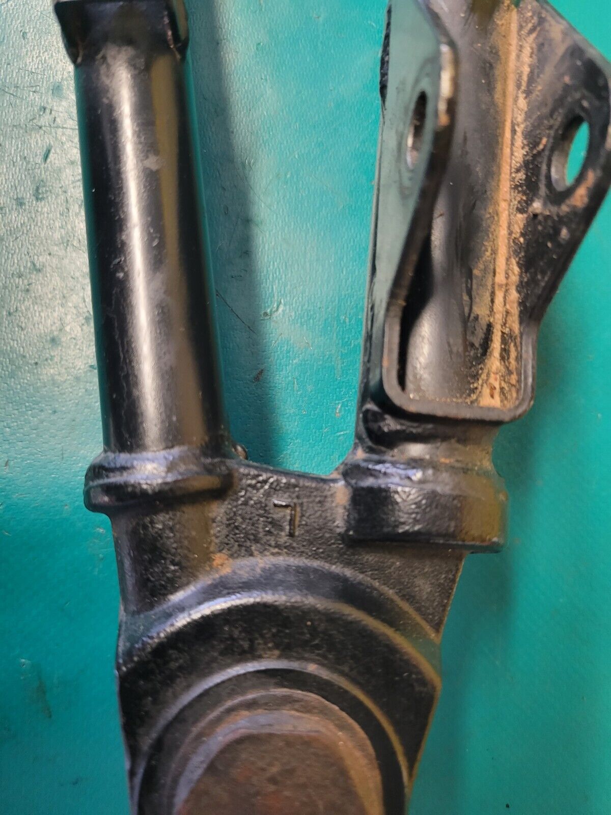 Triangle Avant Supérieur Gauche KYMCO 500 MXU Greenline 2012 (R#23504)