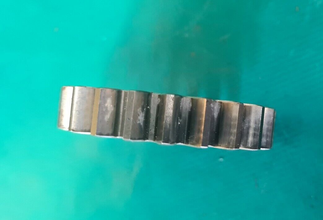 Pignon de boîte à vitesses 475 KTM 250 EGS 1996 556