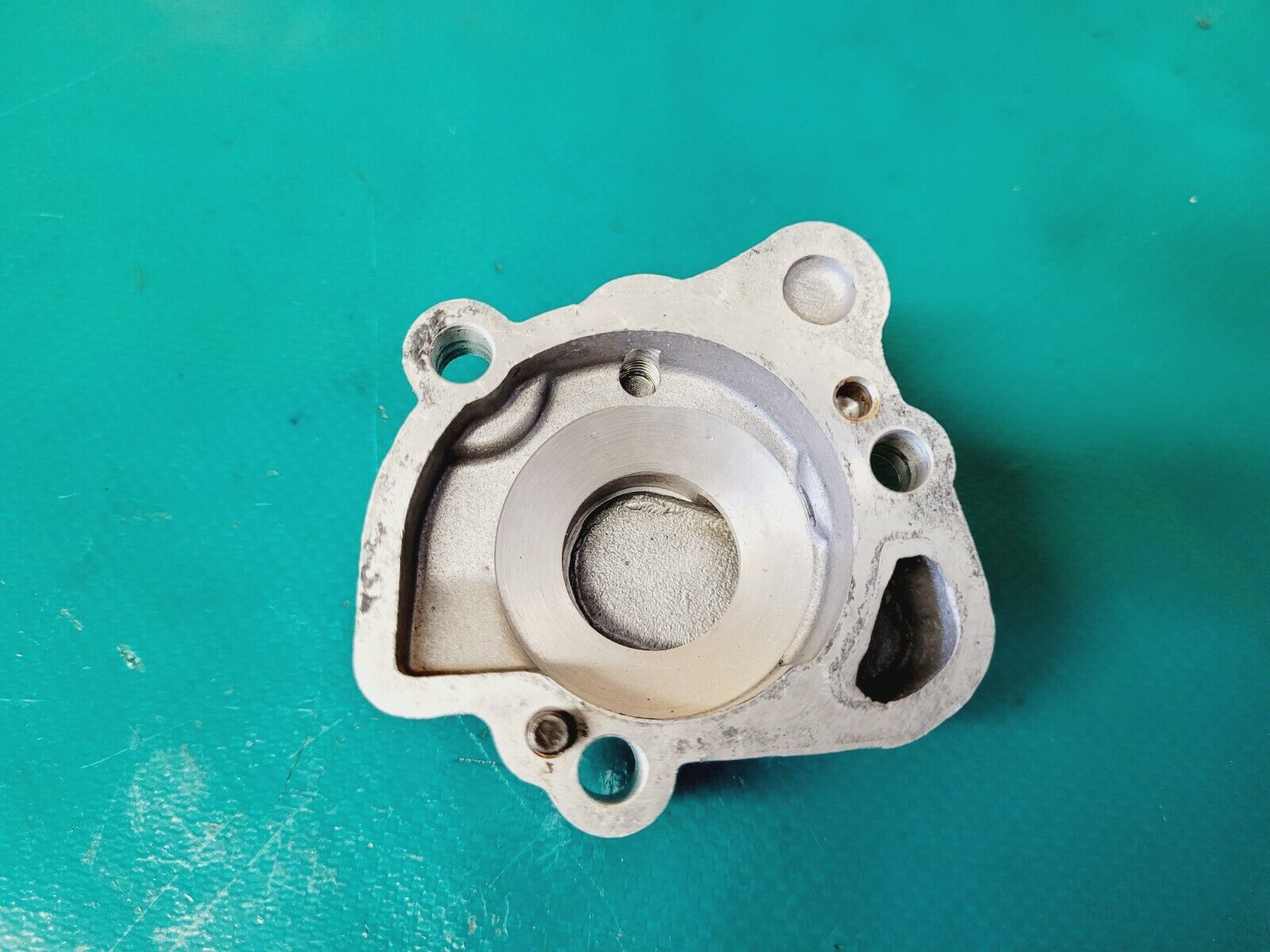 Carter de pompe à eau YAMAHA 125 DT lc modele 10V