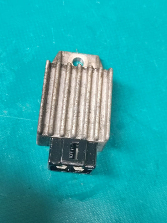 Régulateur HONDA NSR 50 1988