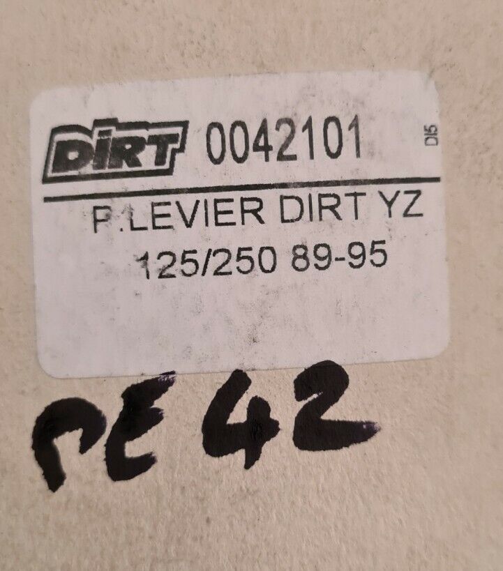 Levier de frein 125 YZ 89 95.. voir détail sur photo 2 (code PE42)