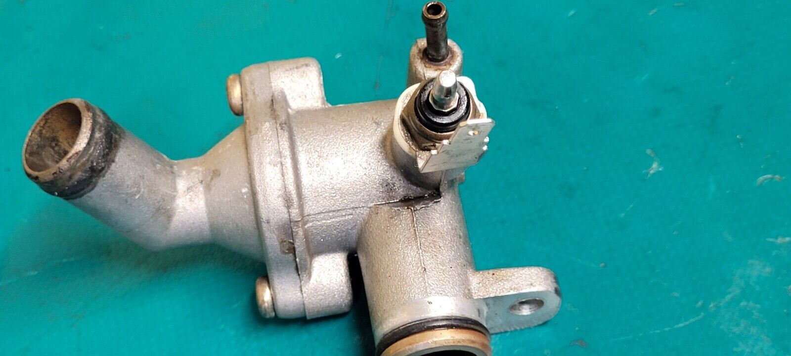 Pipe Liquide De Refroidissement Capteur Température KYMCO 250 MXU 2005 (23699)