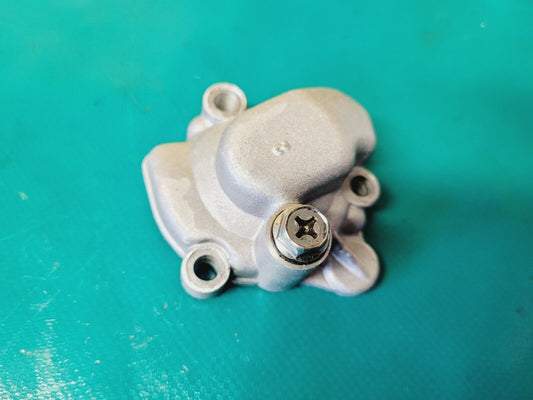 Carter de pompe à eau YAMAHA 125 DT lc modele 10V