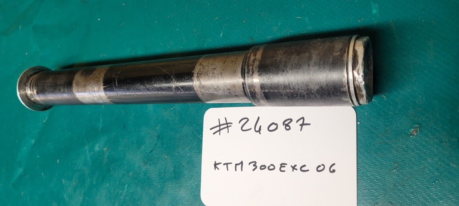 Axe De Roue Avant 300 EXC KTM 2006 (24087)
