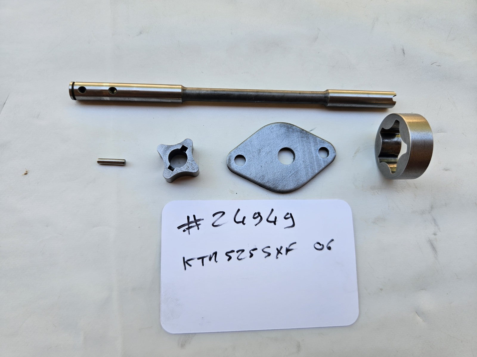 Axe Et Système Pompe À Huile 525sxf KTM 2005 (#24949)
