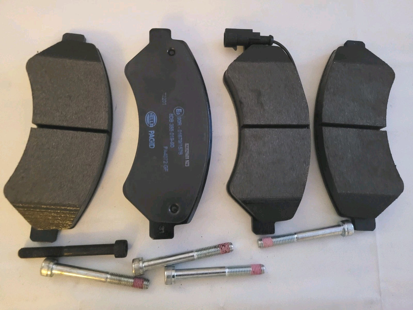 Jeu Plaquettes NEUF Citroën Peugeot Ferrari Fiat 4082300403718 (#AUT300)