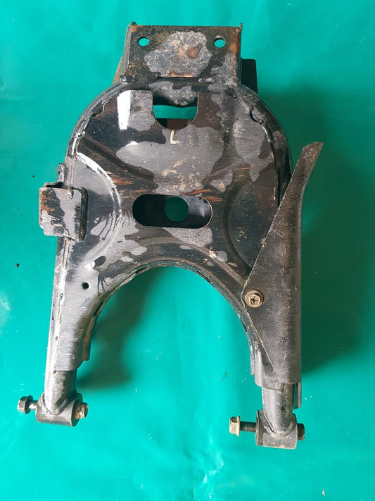 Triangle inférieur arrière gauche TGB 550SL 4X4  2009