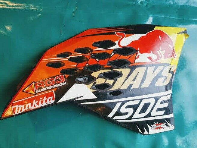 Plastique ouïe côté droit déco RED BULL MAKITA SIX DAYS KTM 150 SX de 2010