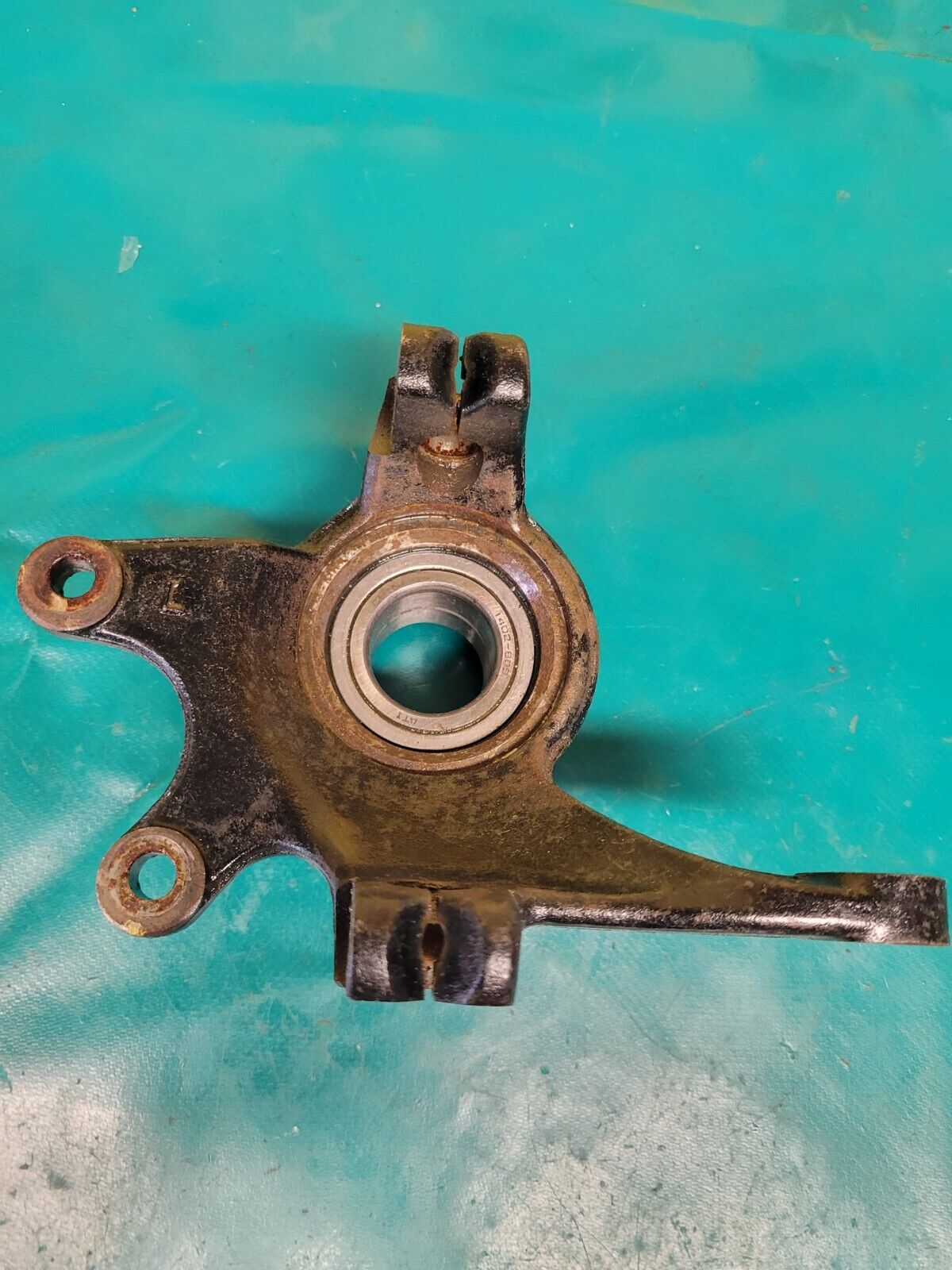 Moyeu Roue Porte Roulement Fusée Avant Gauche 500 MXU Greenline 2012 (R#23406)