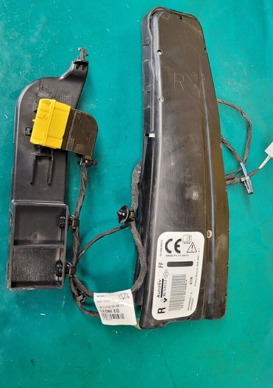 Renault clio 4 airbag de siege droit voir ref  (Auto A)