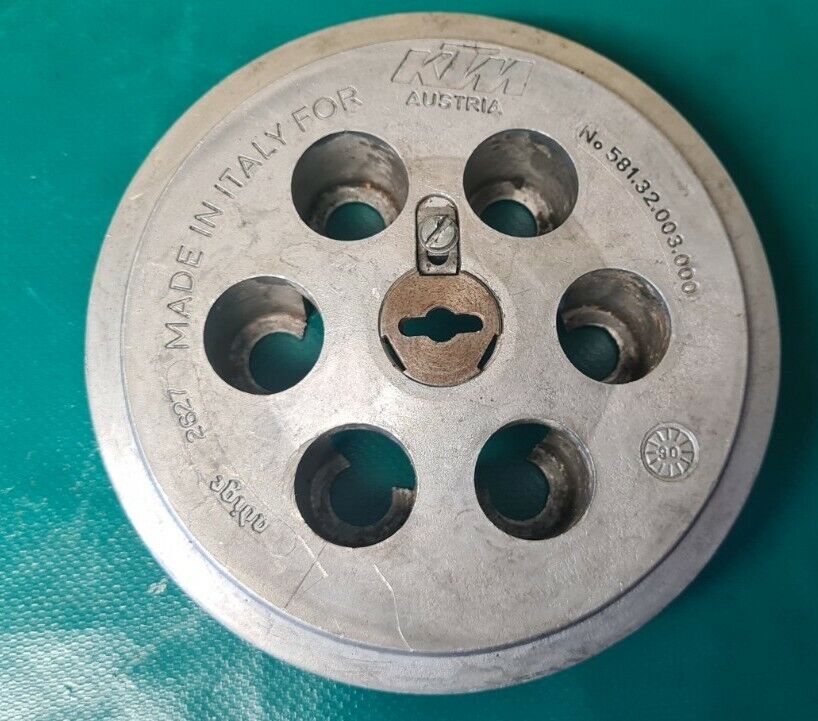 Plateau d'embrayage 58132003000 KTM 250 EGS 1996 556