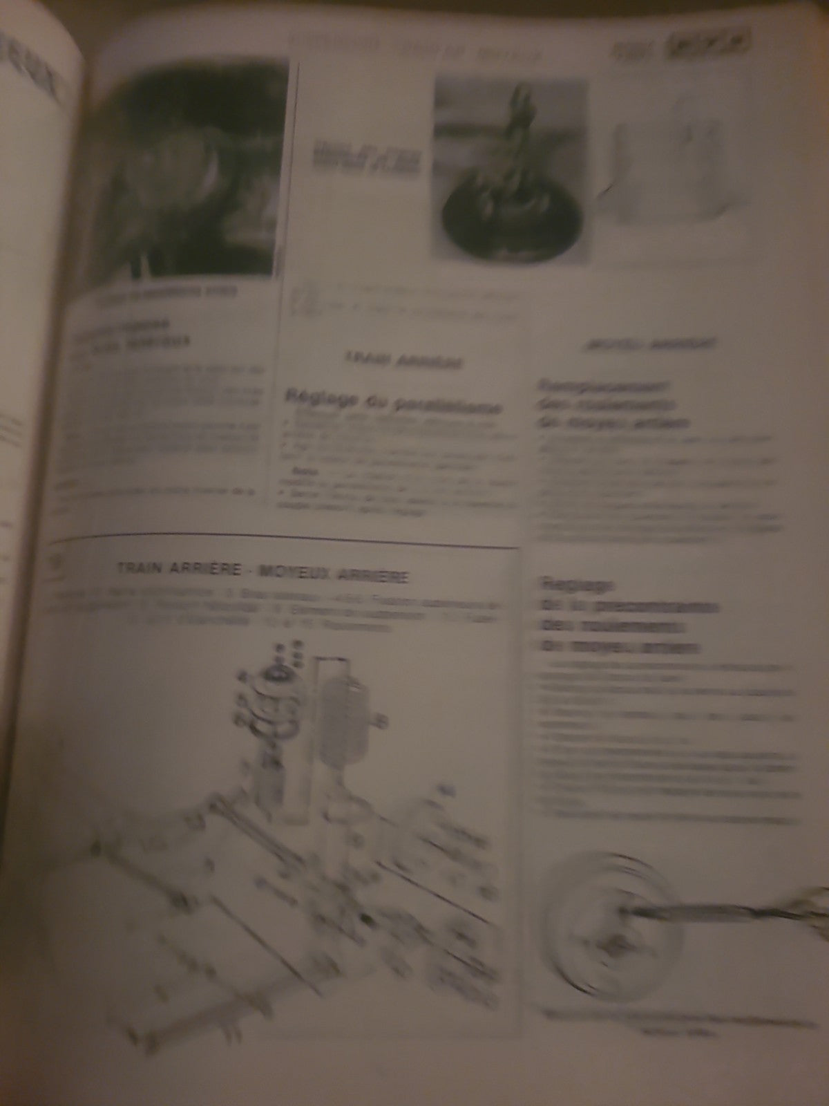 RTA Revue Technique Automobile Mazda 323 Traction Livre Ancien 1983 (Liv245)