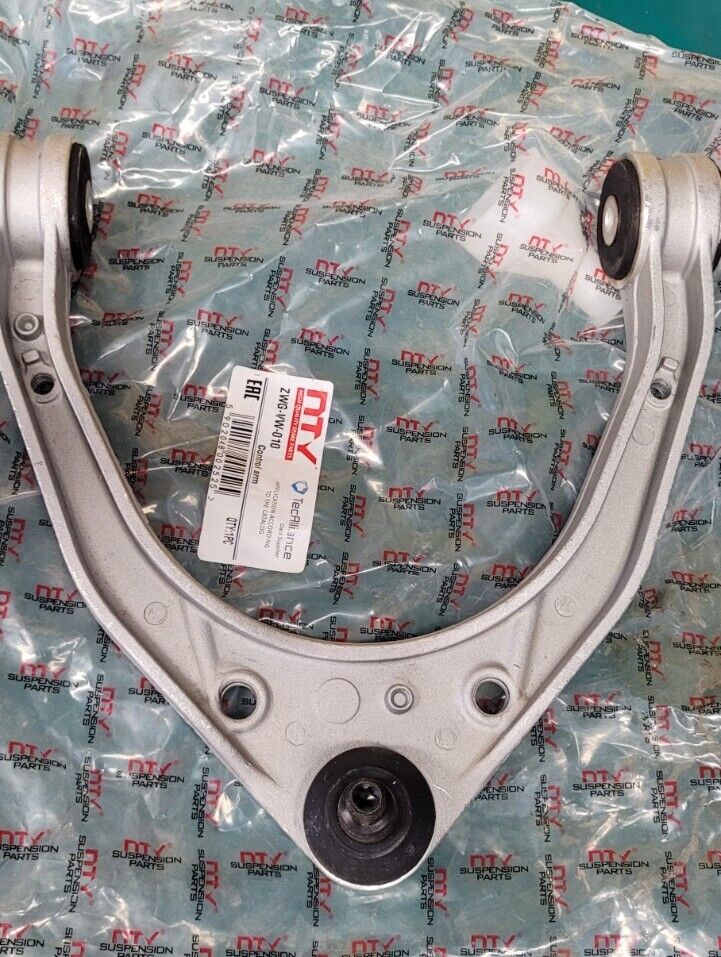 Porsche cayenne 955 q7  triangle de suspension av superieur voir ref  (Auto A)