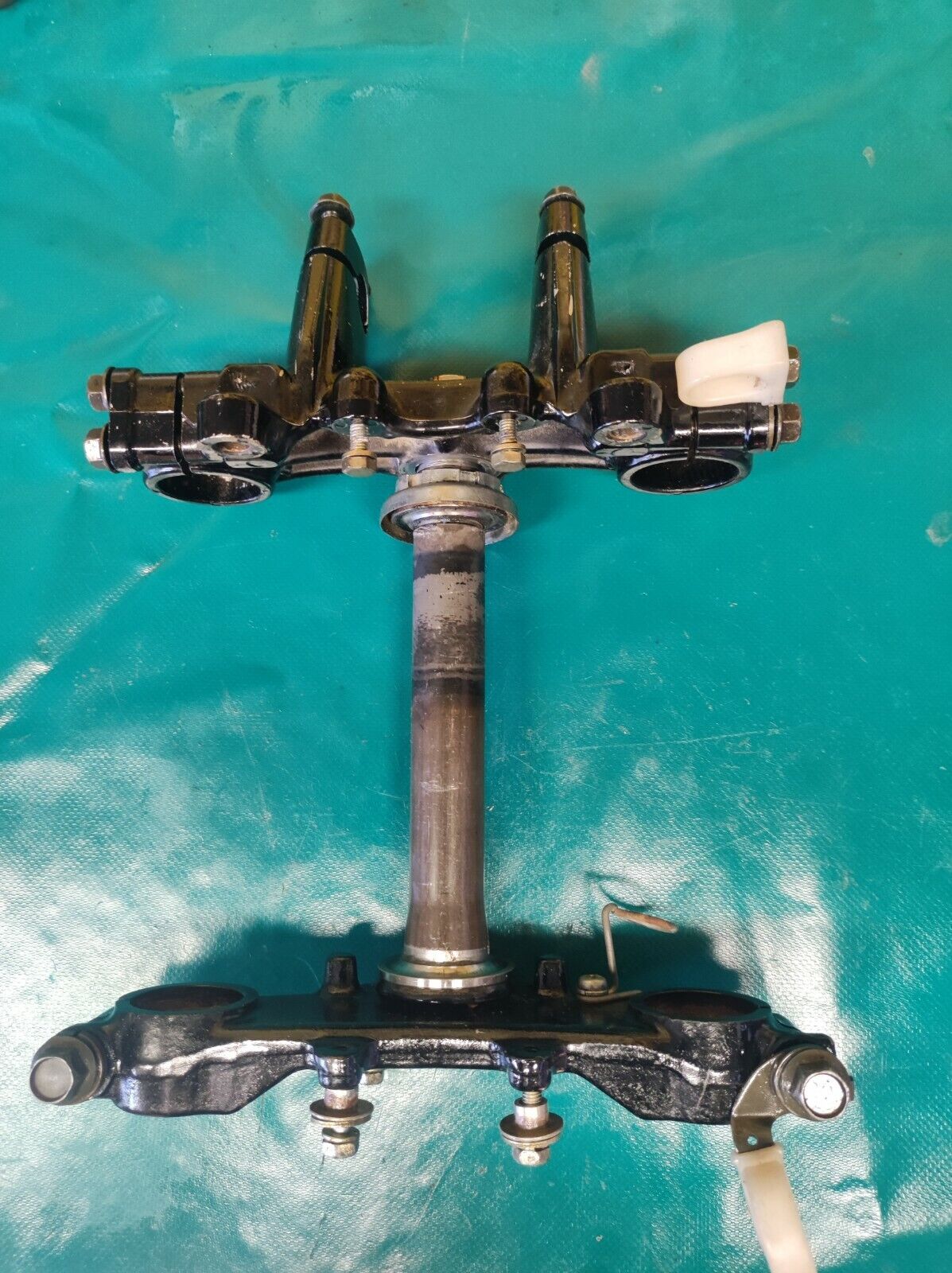 T de fourche YAMAHA 125 XT modele 12V 