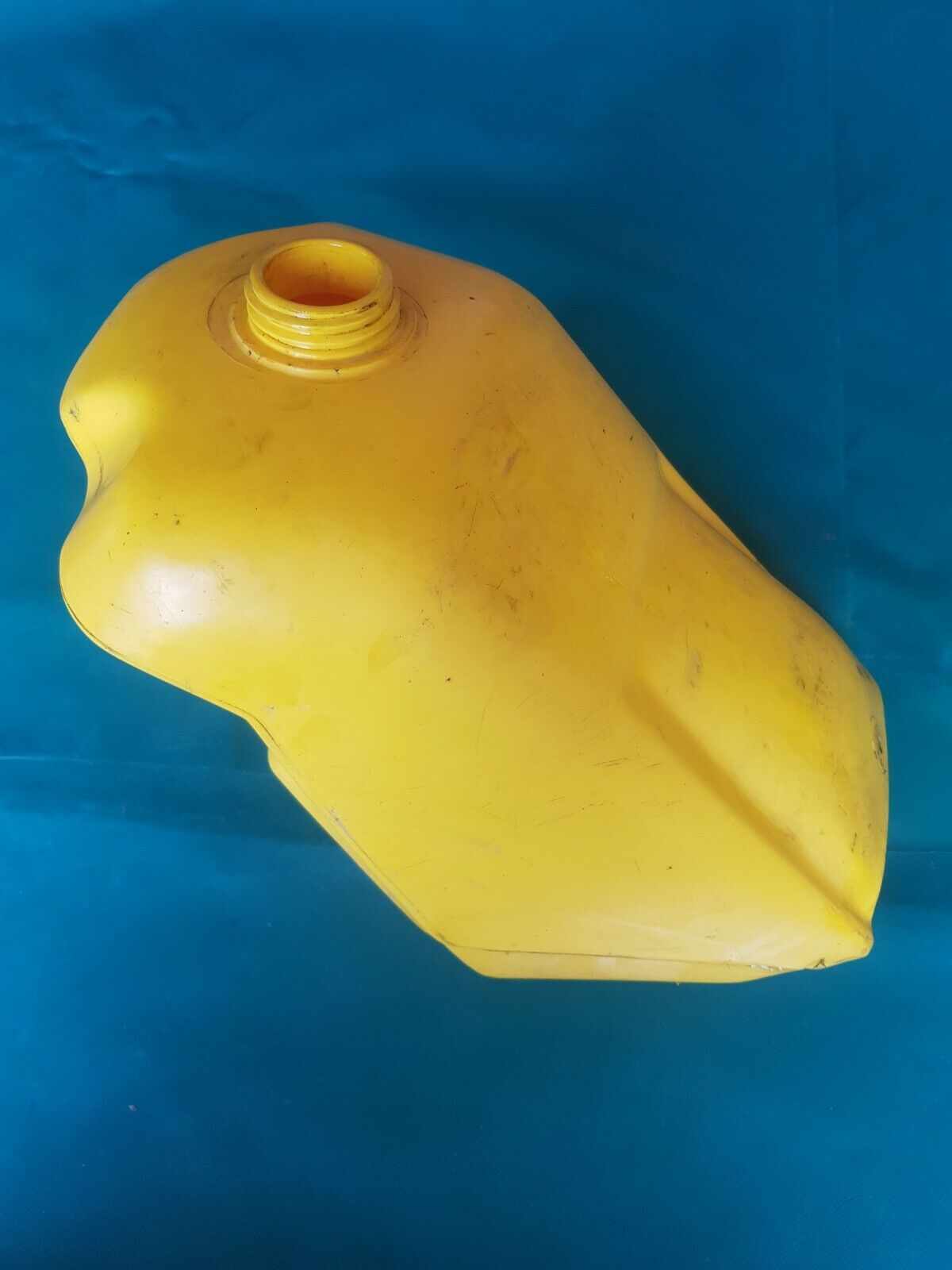 Réservoir d'essence 125 RM 1987 type cadre rf13a, type moteur f113