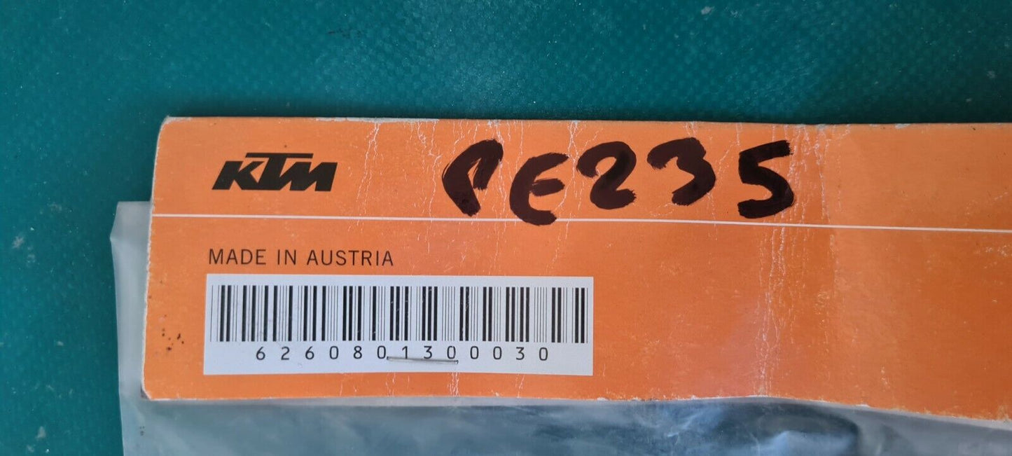 Garde-boue arrière 6260801300030 (code PE235)