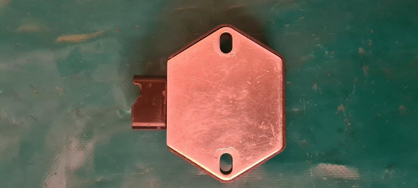 Régulateur de tension 250 TM fi mx 2011