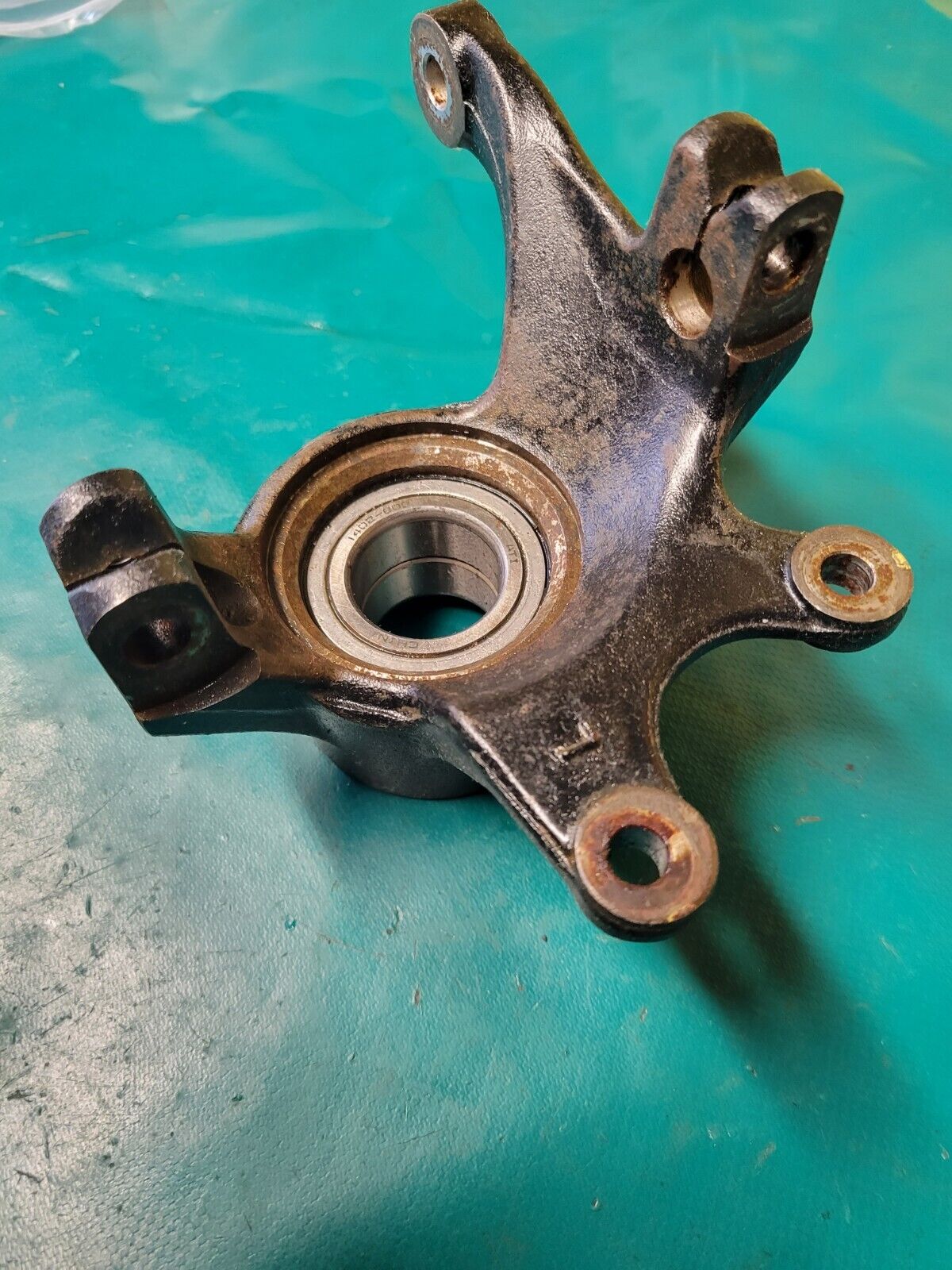 Moyeu Roue Porte Roulement Fusée Avant Gauche 500 MXU Greenline 2012 (R#23406)