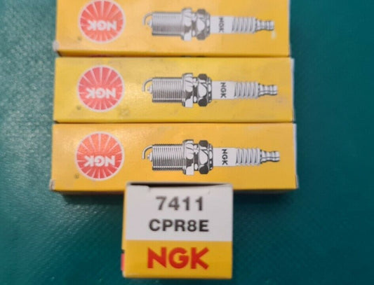 Lot de 4 bougies NGK cpr8e 7411 voir photo (PE325)
