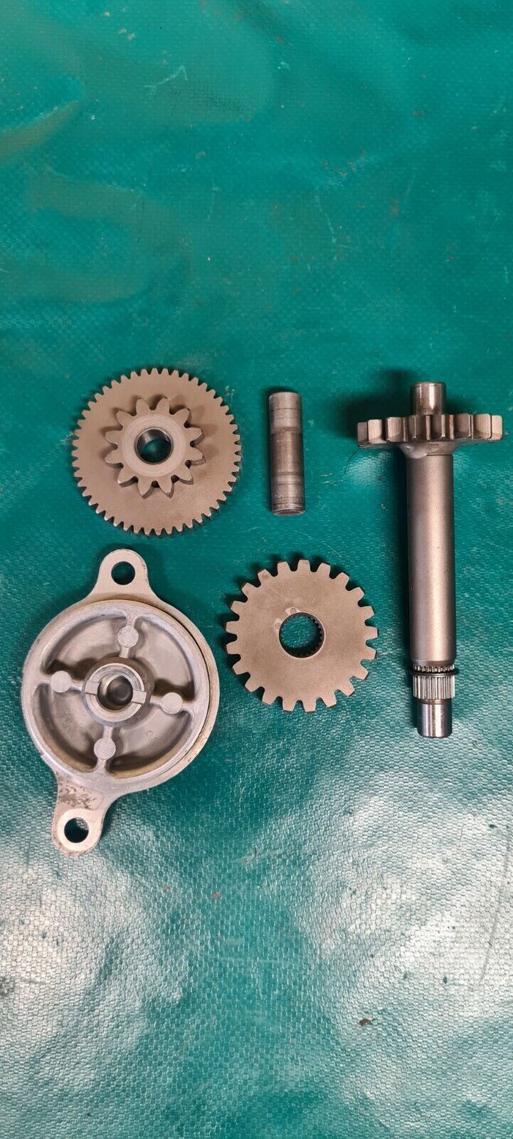 Pignonnerie interne de démarreur quad Honda 200 TRX sx 1988