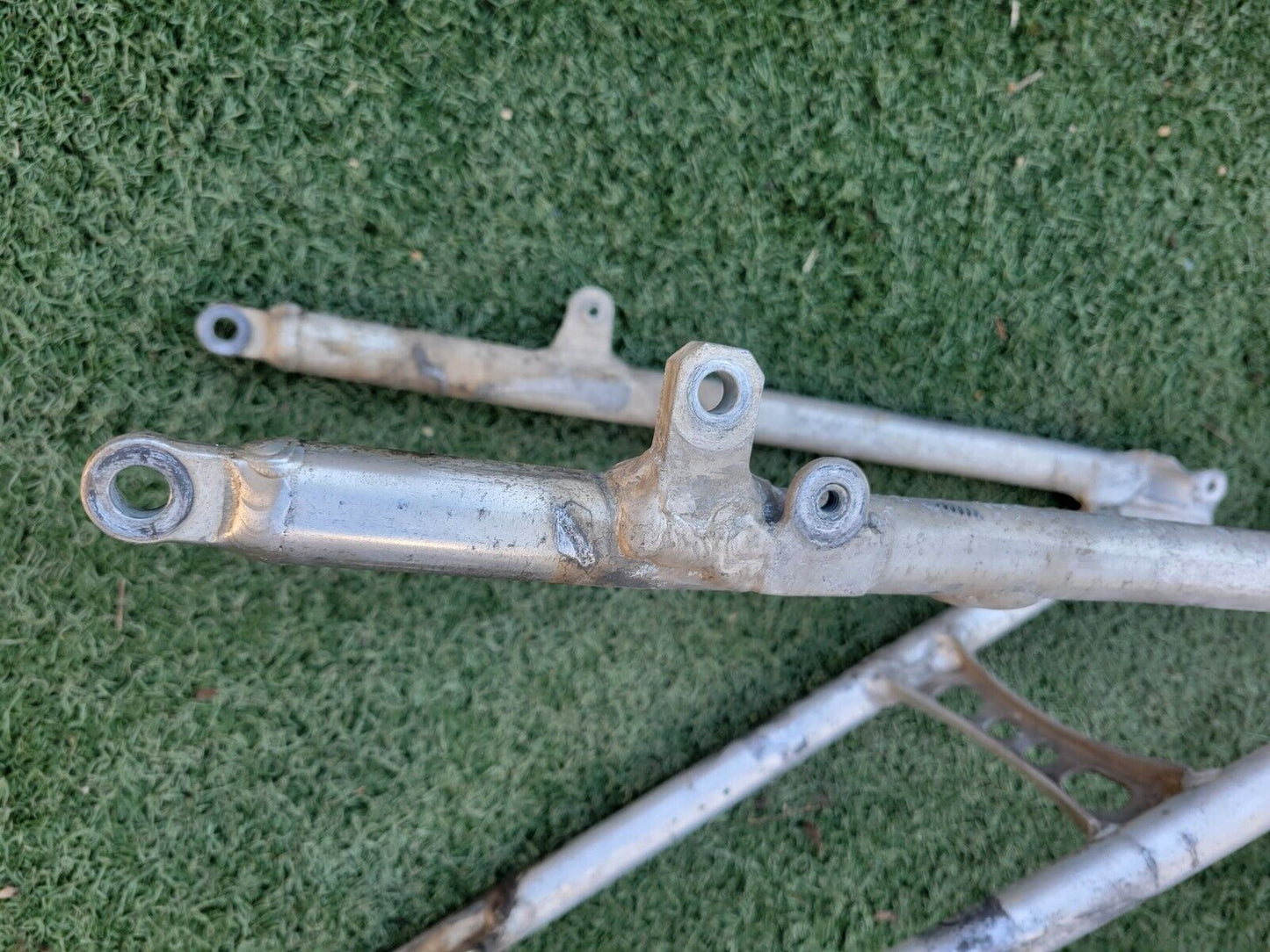 Boucle Arrière Demi Cadre Honda 250 CRF 2005 (#23573)