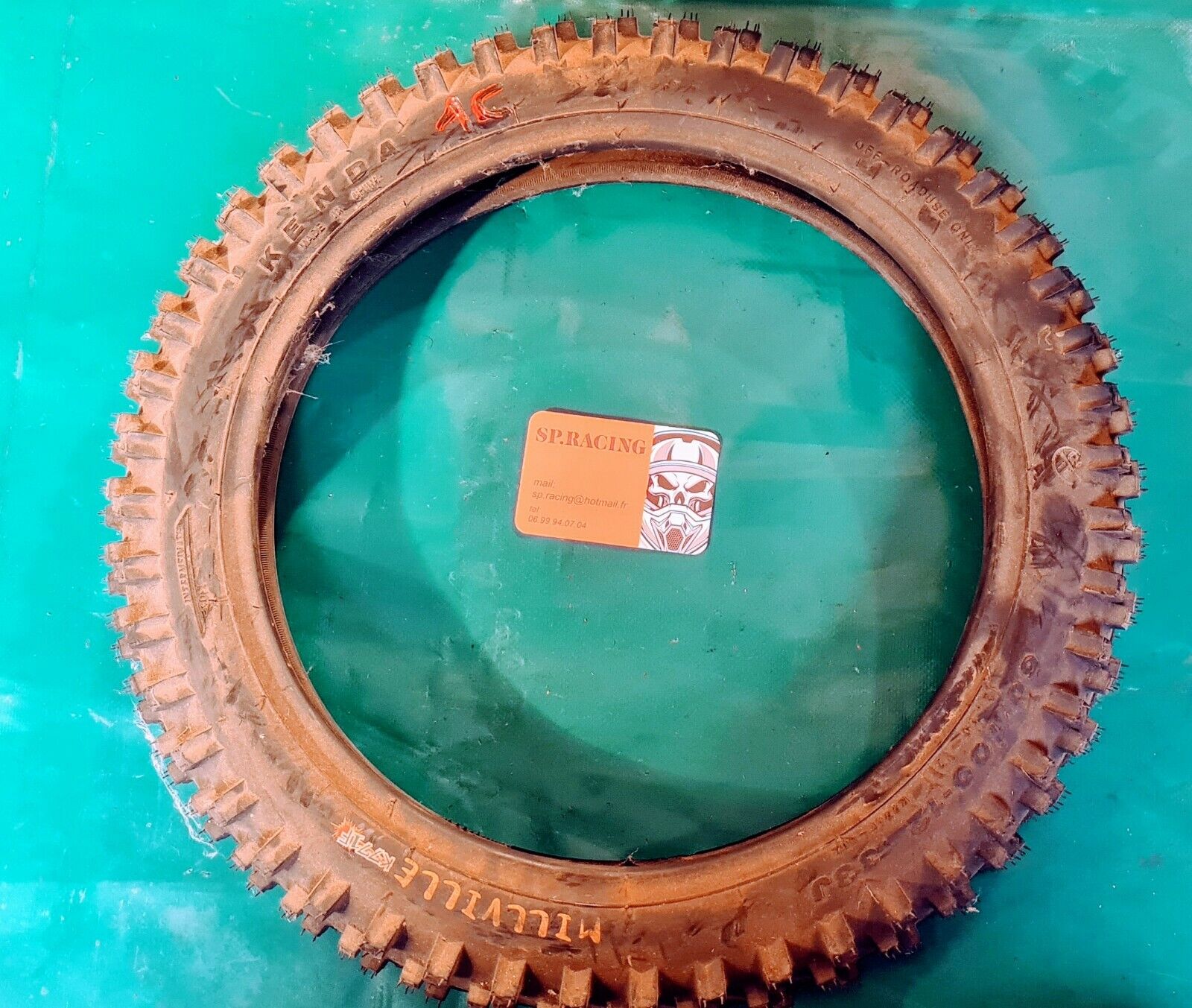  Pneu KENDA 60/100/ 12pouces voir photo (jo 1C)