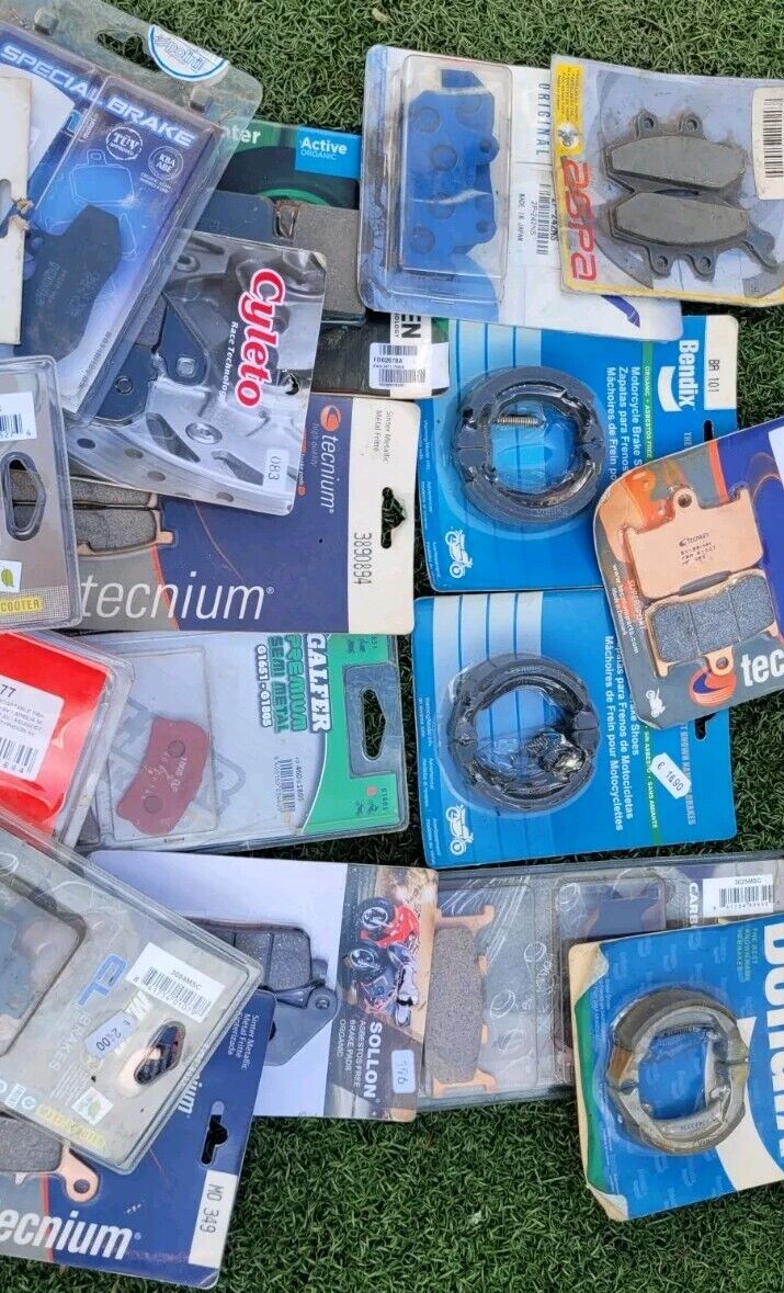 lot 25 Plaquettes De Frein Et Bendix (#24575)