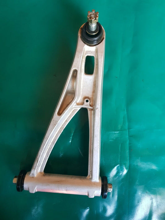 Triangle supérieur avant gauche masaï masai A700 2009 (dinli)