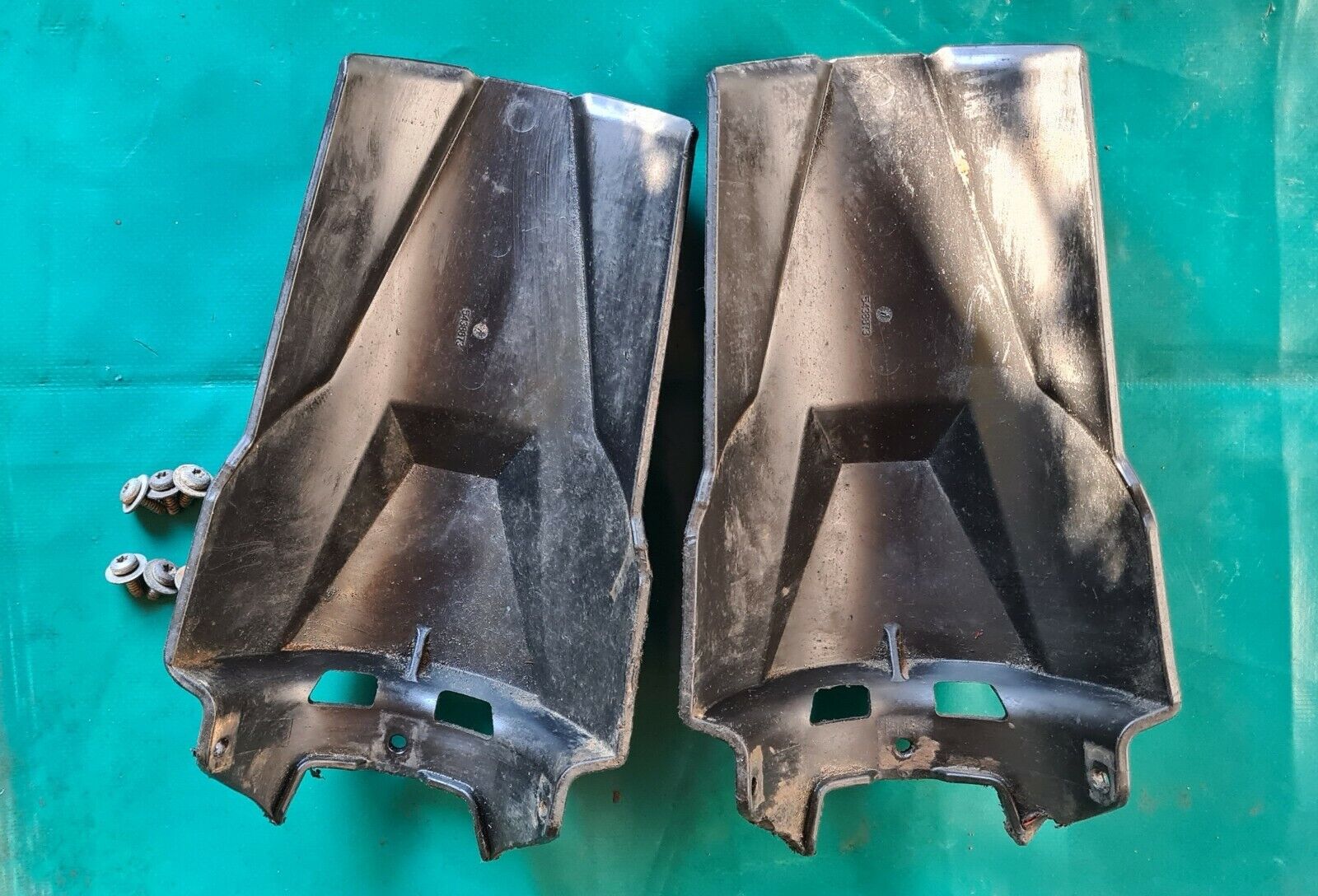  plastiques de protection amortisseur arrière Fox Polaris 900 RZR XP 2012