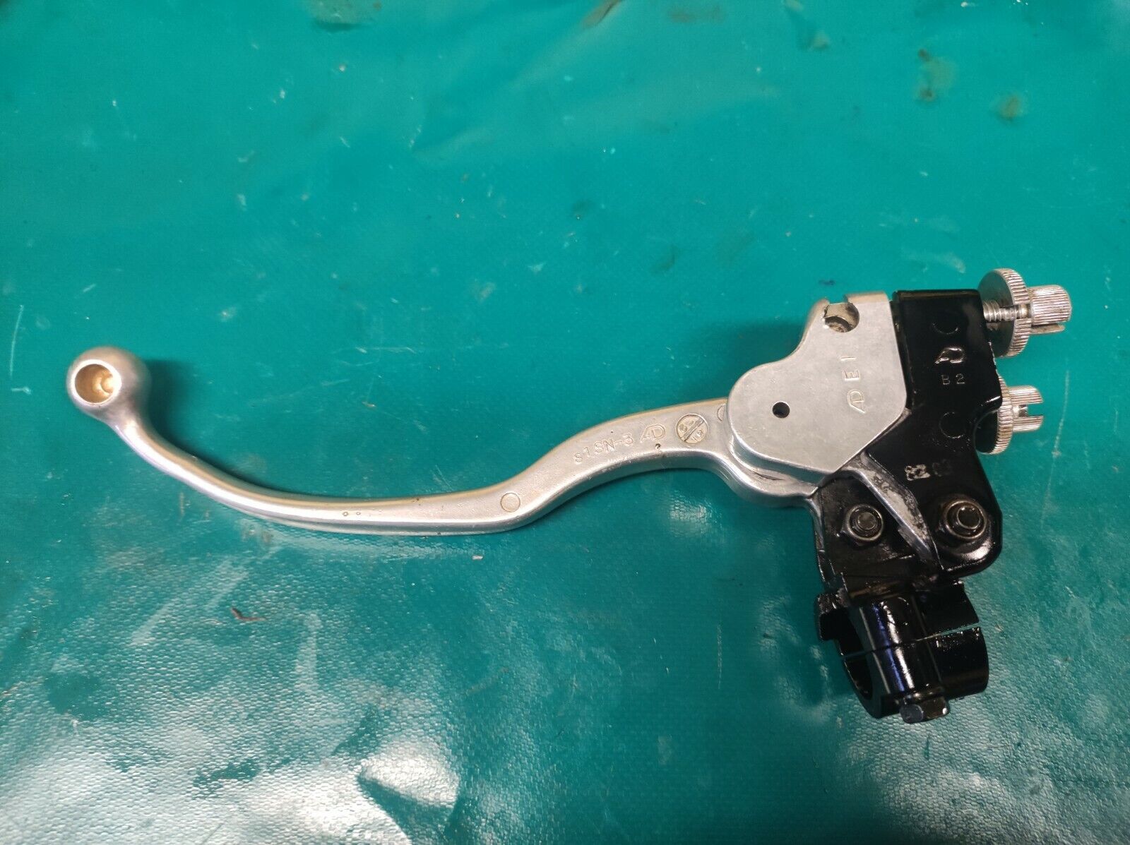 Cocotte levier de frein blaster Yamaha ph1 (modèle avec tambours av)