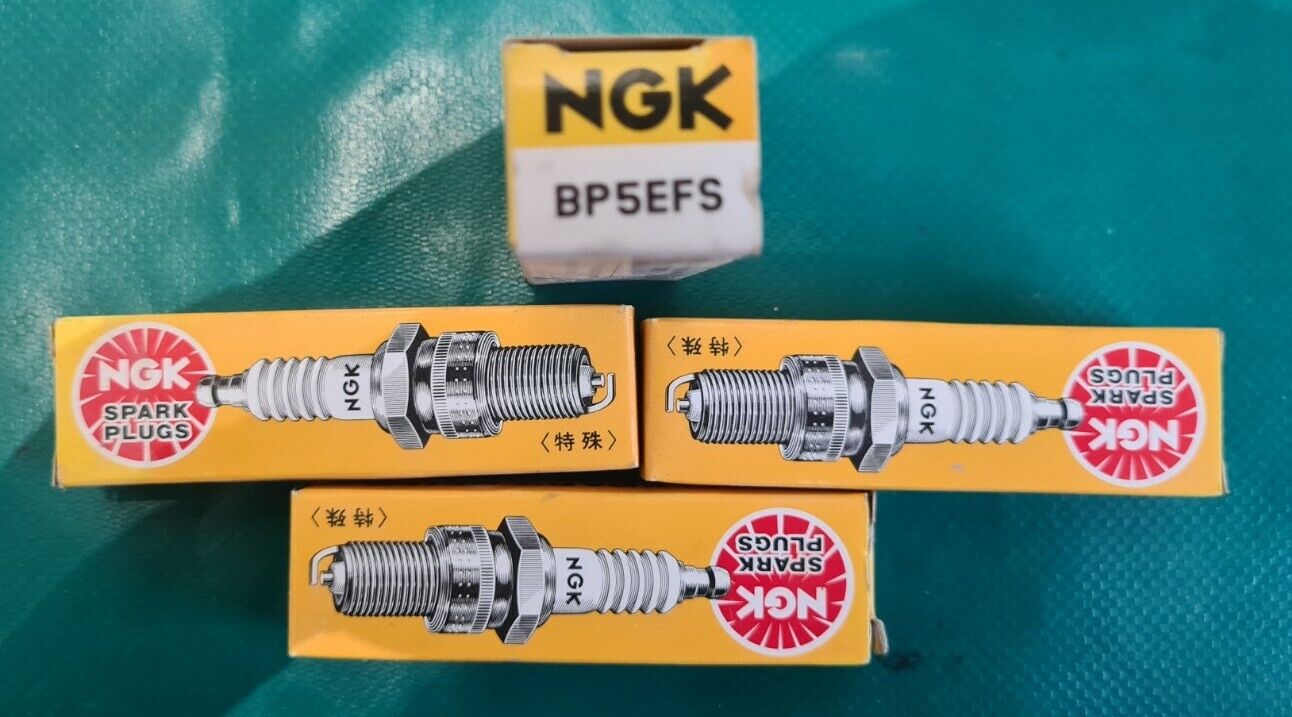 Lot de 4 bougies NGK bp5efs voir photo (PE317)