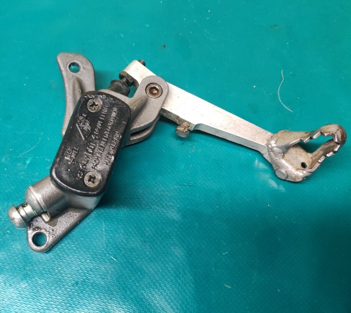 Maître cylindre de frein arriere avec système et pédale AJP scorpa 280 easy 1998